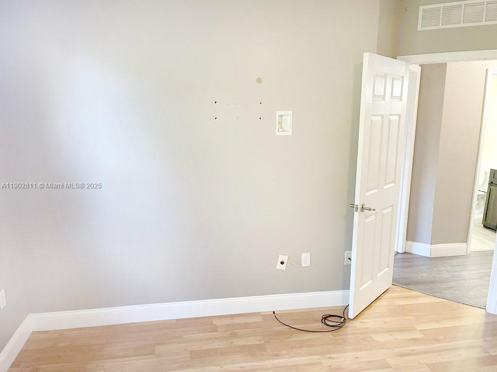 ESCADA - Residential