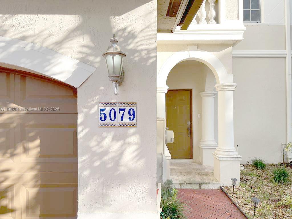 ESCADA - Residential