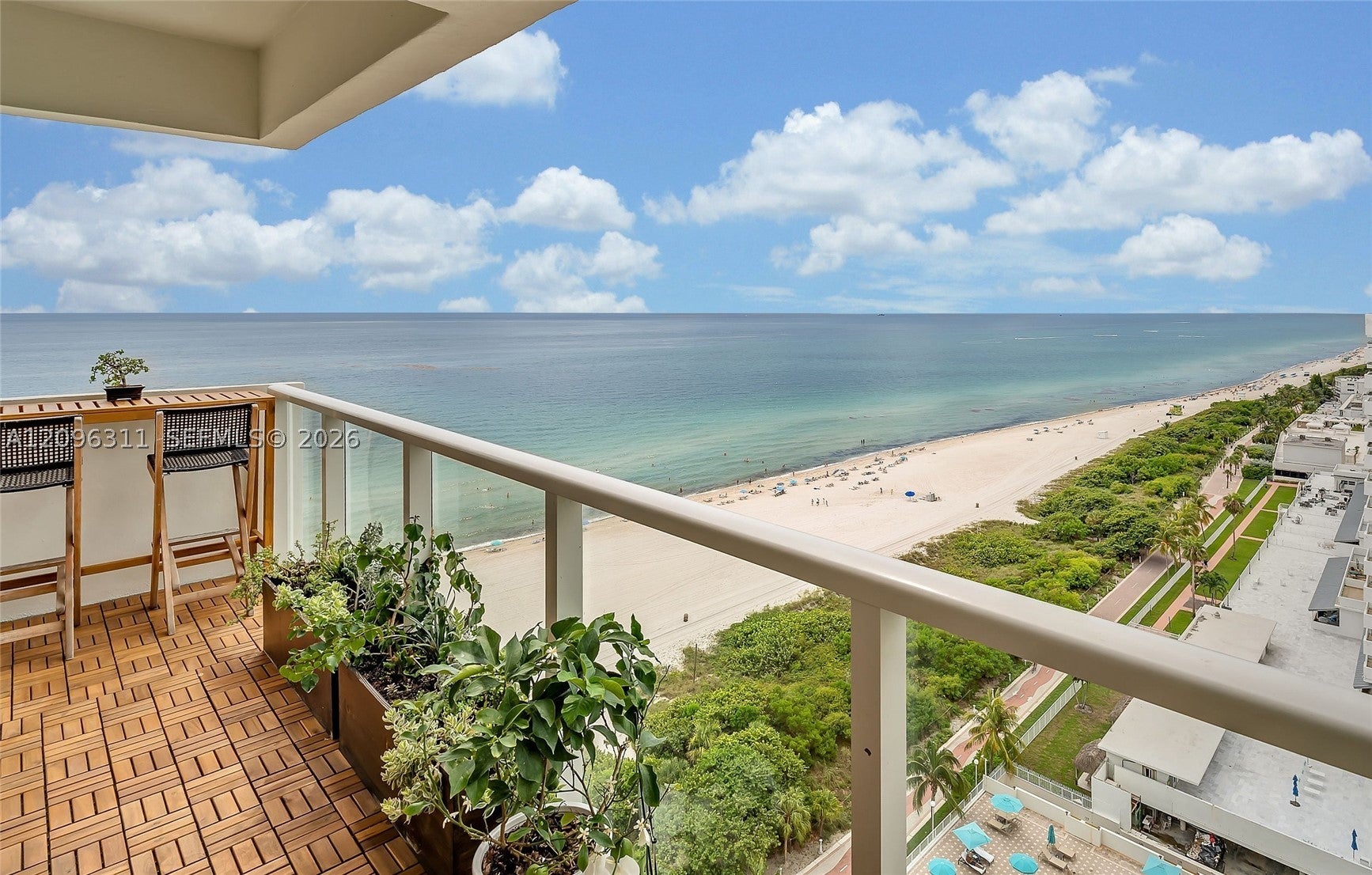 5701 Collins Ave PH14