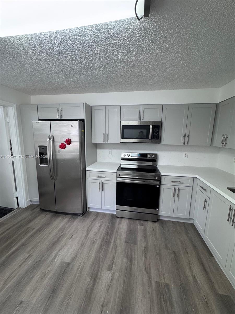 SECTORS 3 & 4 BOUNDARY PL - Residential Lease