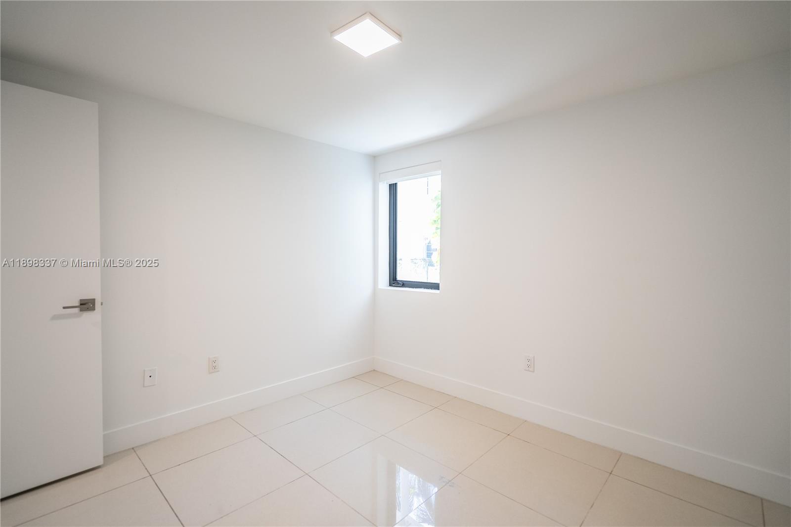 ISLE OF NORMANDY - Residential Lease