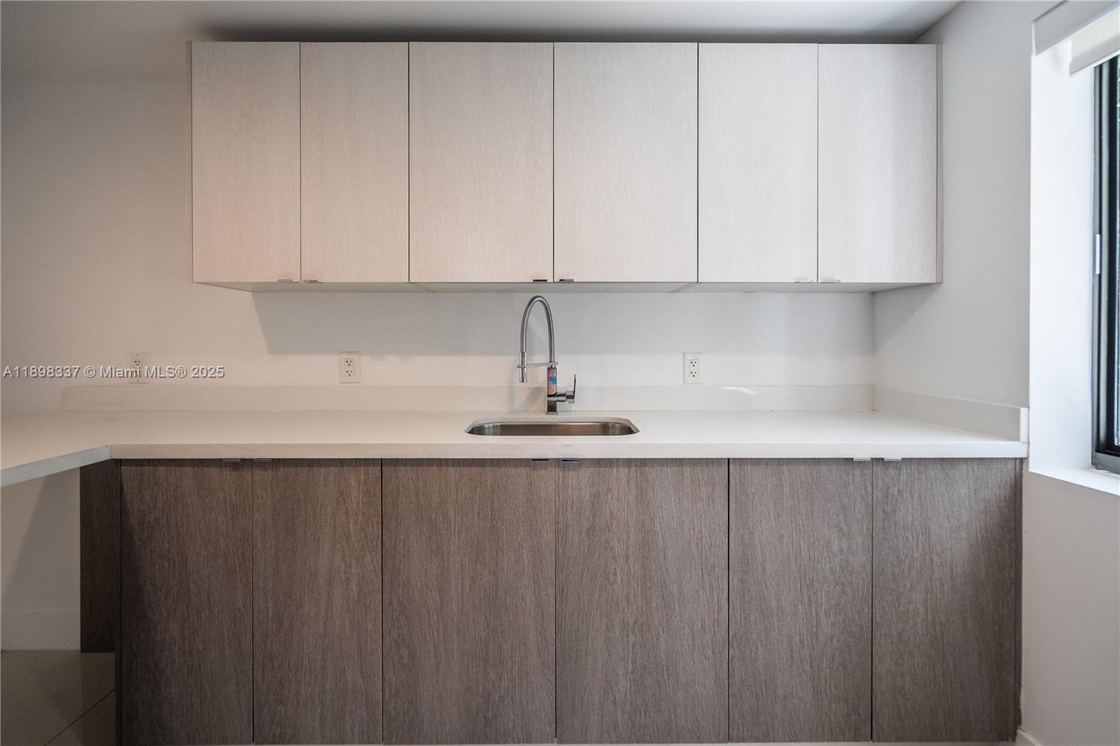 ISLE OF NORMANDY - Residential Lease