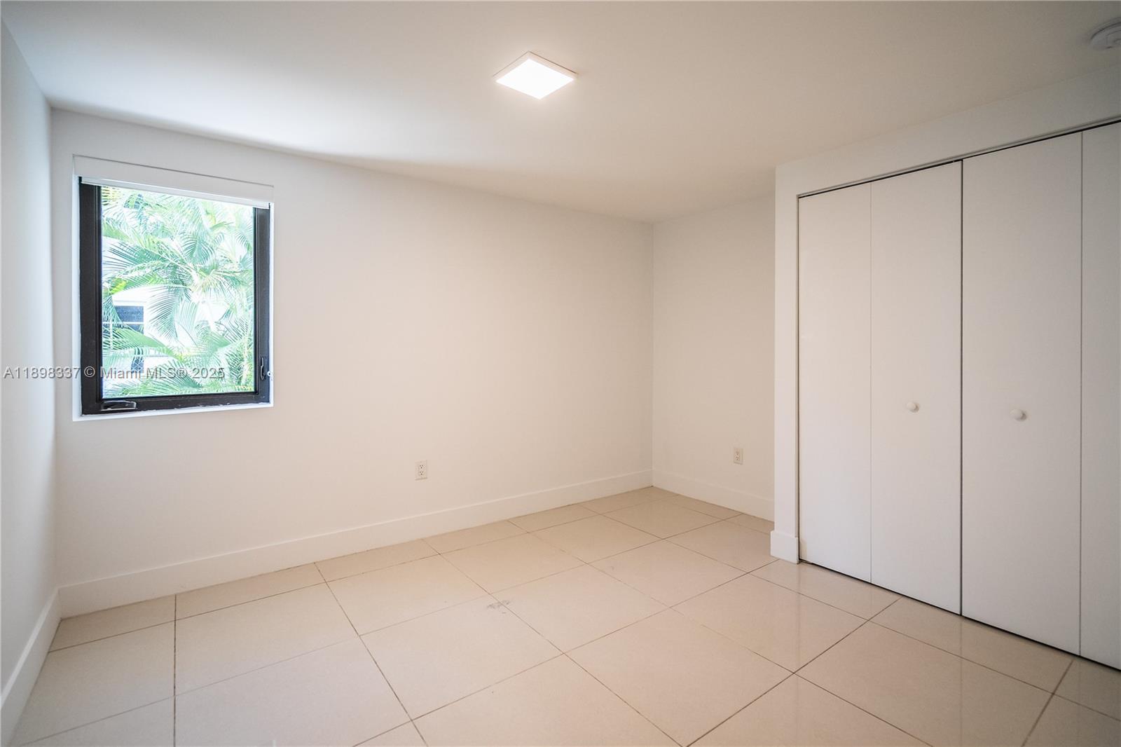 ISLE OF NORMANDY - Residential Lease