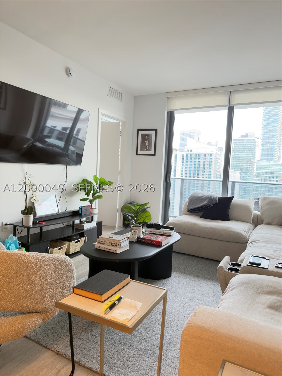 55 SW 9th St 3505