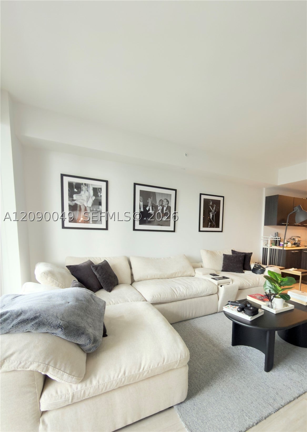 55 SW 9th St 3505