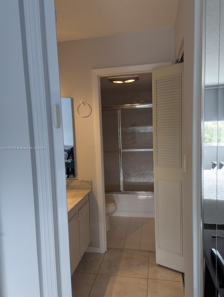 WILSHIRE CONDO - Residential