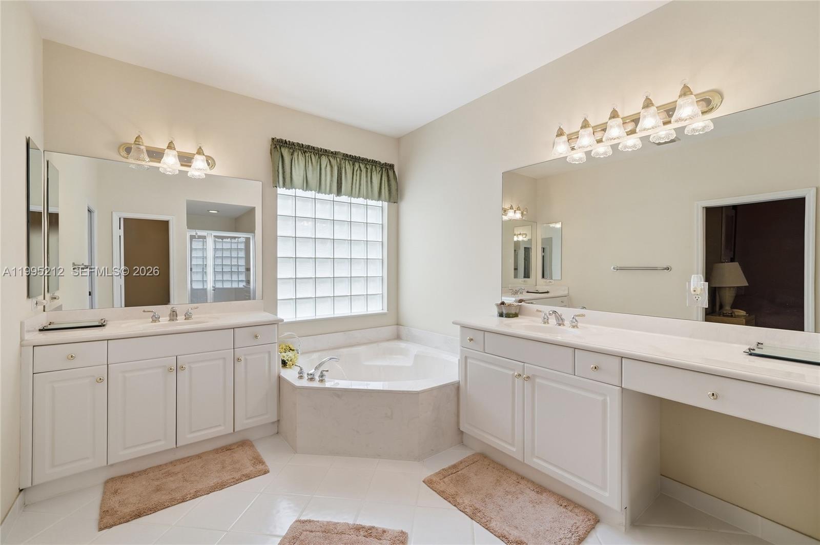 CORAL CREEK REPLAT NO 5 - Residential