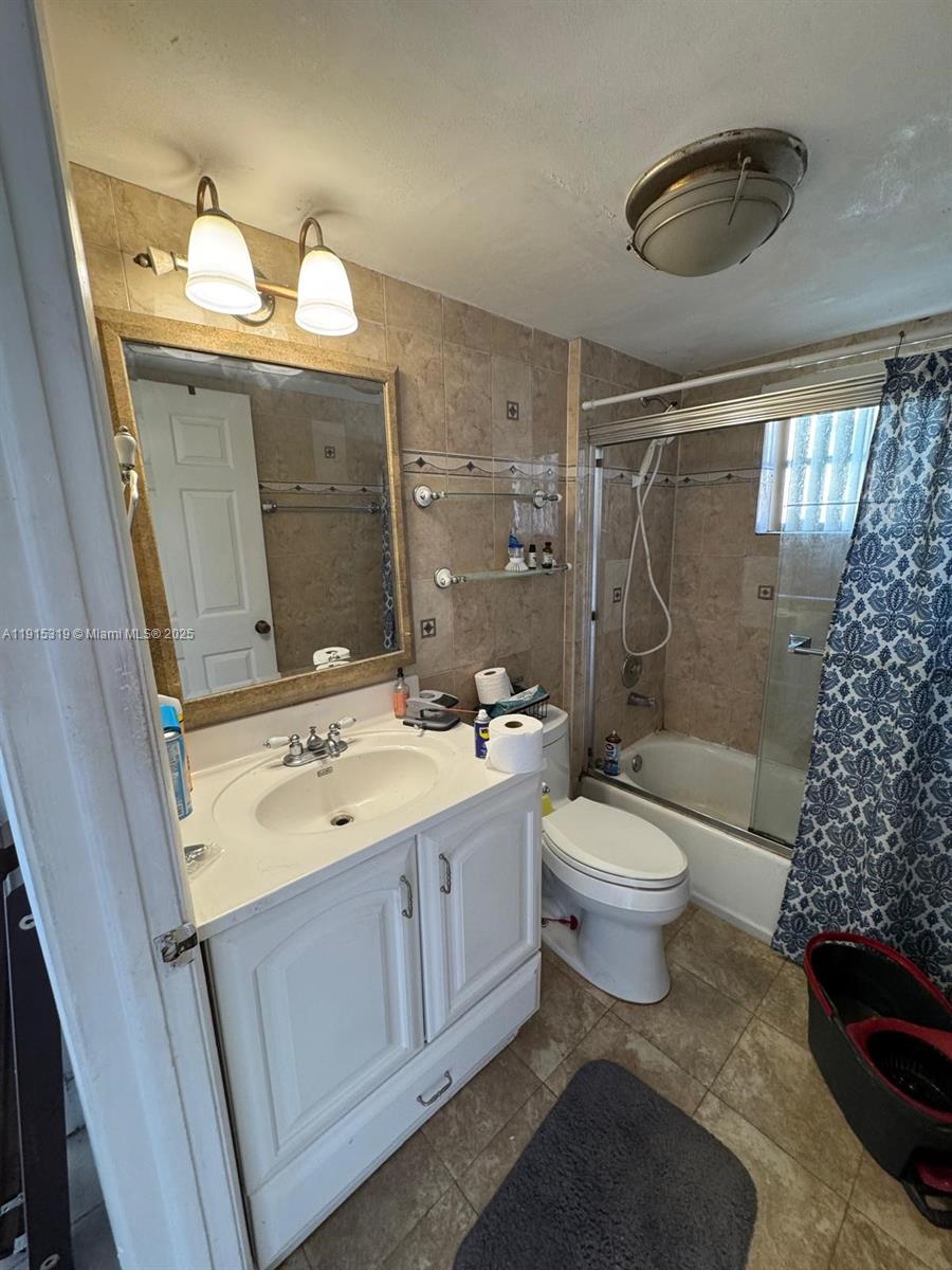 NOB HILL WEST CONDO - Residential