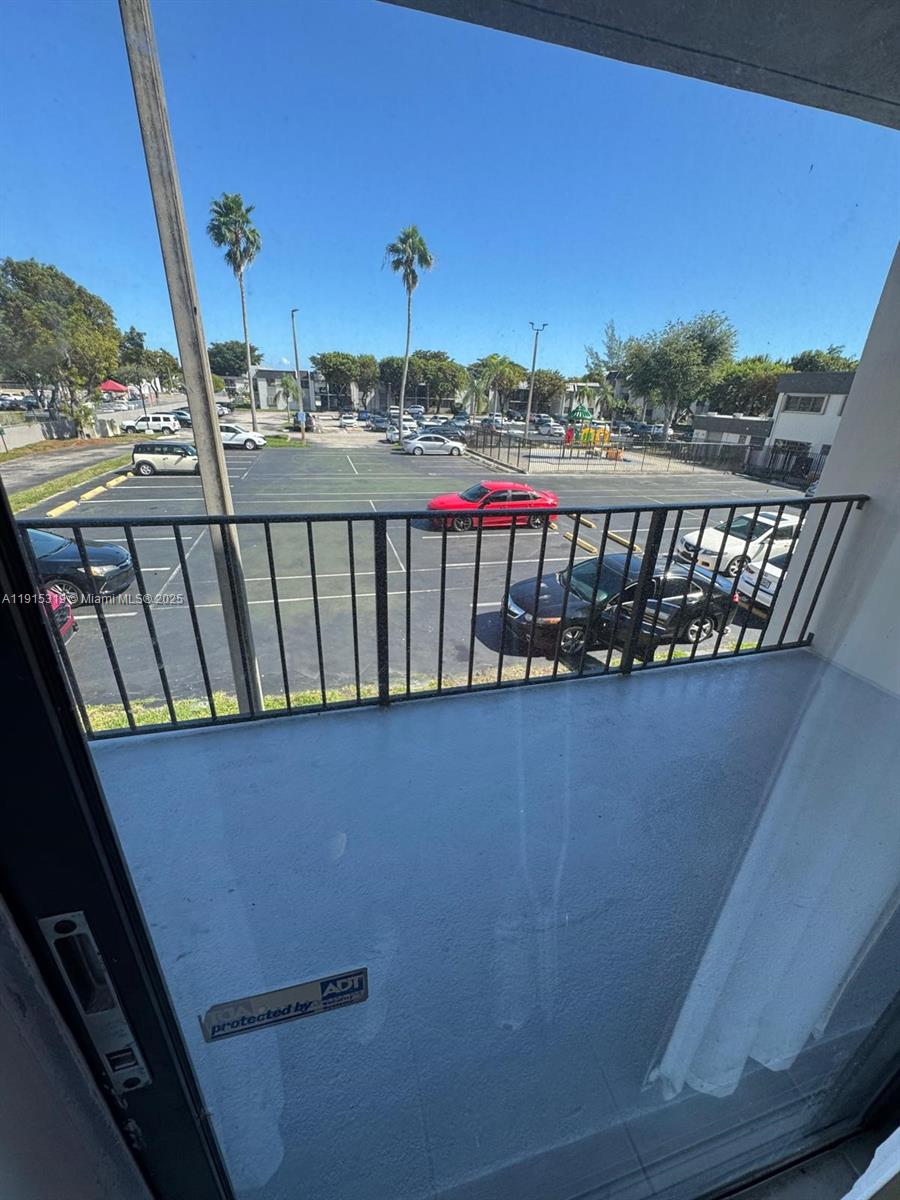 NOB HILL WEST CONDO - Residential