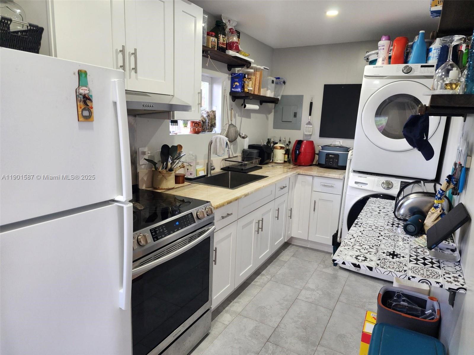 FAIRFAX BROLLIAR ADD SEC - Residential