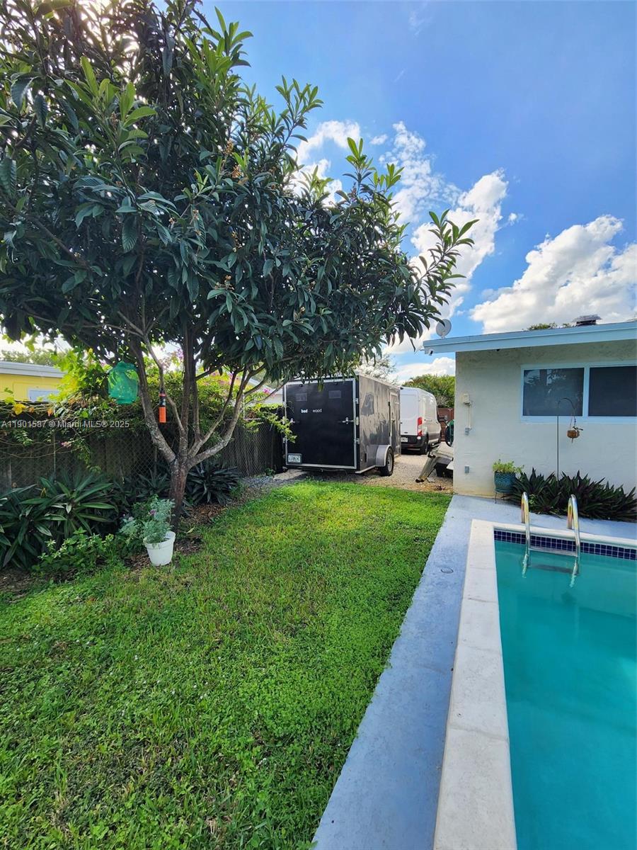 FAIRFAX BROLLIAR ADD SEC - Residential