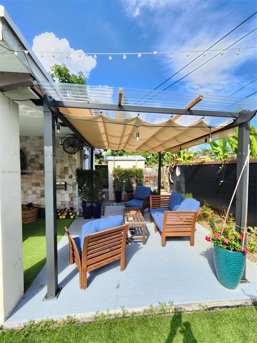 FAIRFAX BROLLIAR ADD SEC - Residential