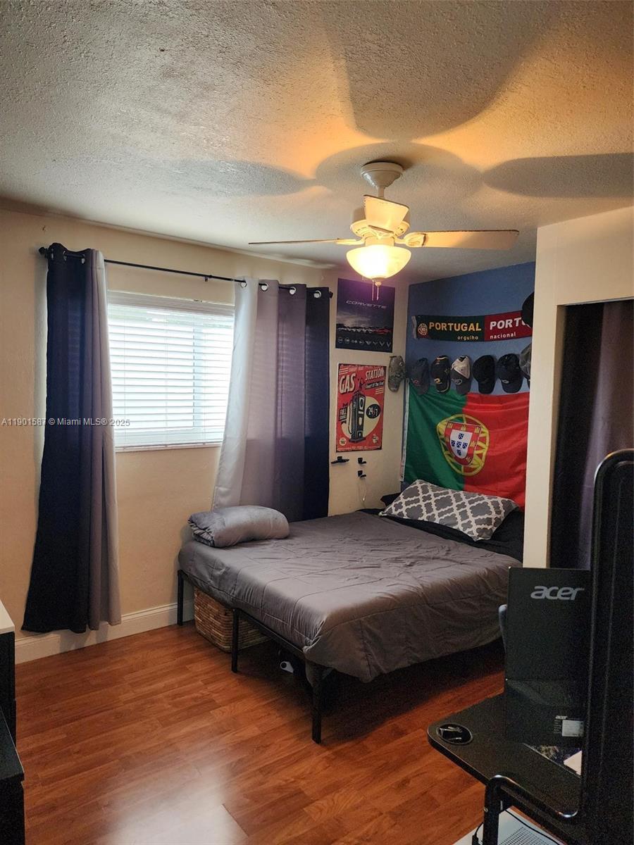 FAIRFAX BROLLIAR ADD SEC - Residential