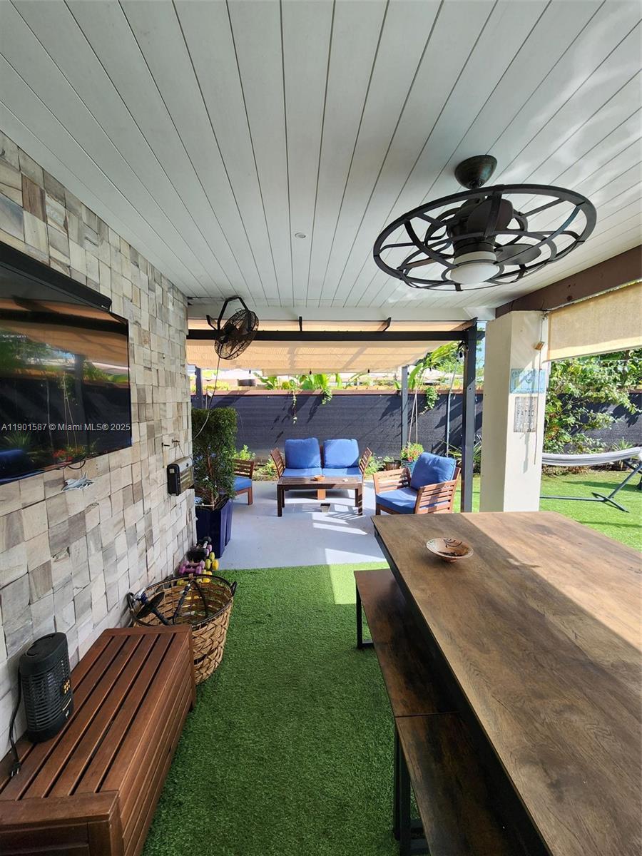 FAIRFAX BROLLIAR ADD SEC - Residential