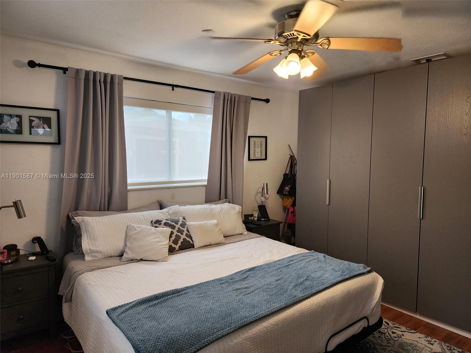 FAIRFAX BROLLIAR ADD SEC - Residential