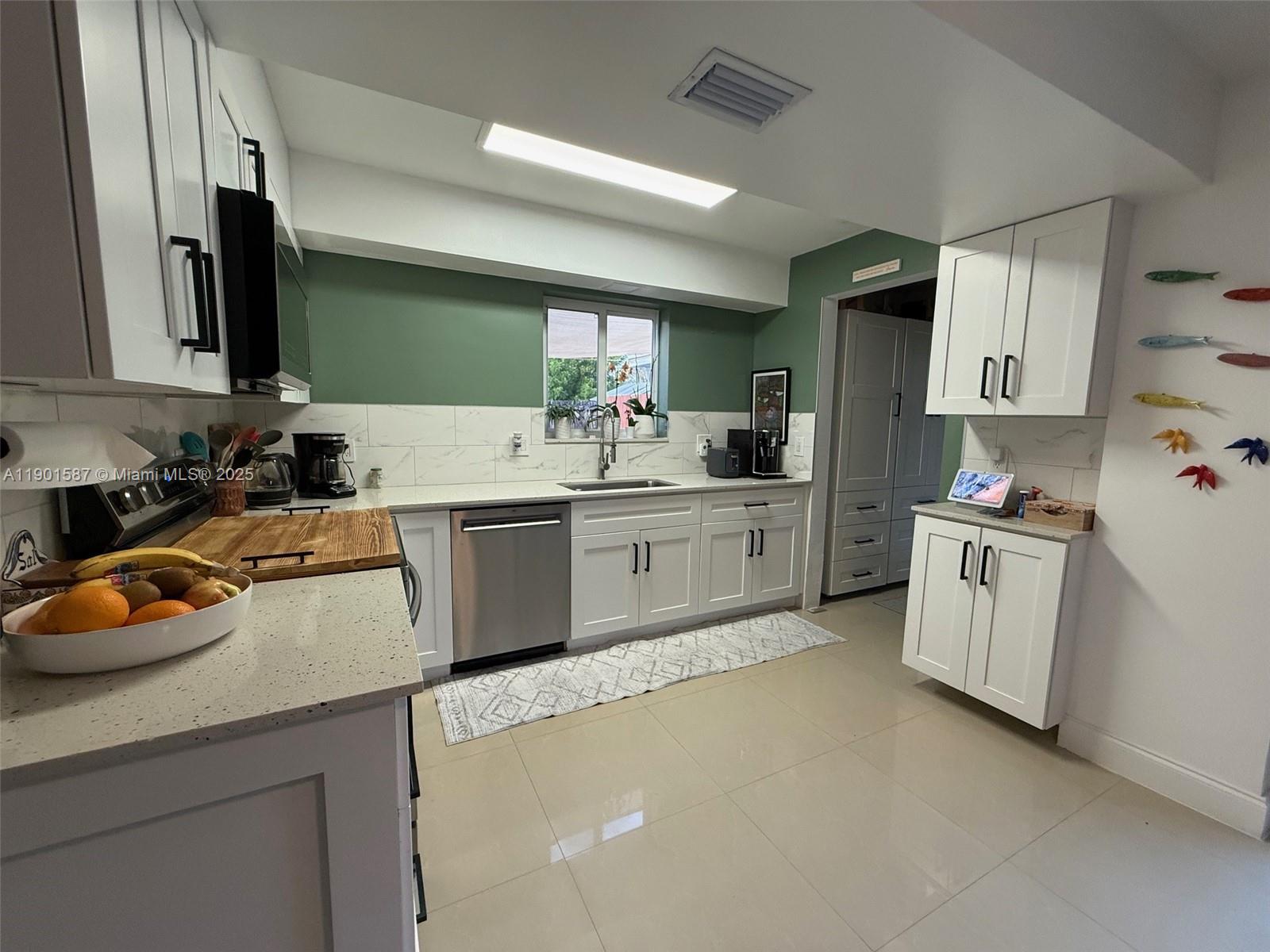 FAIRFAX BROLLIAR ADD SEC - Residential