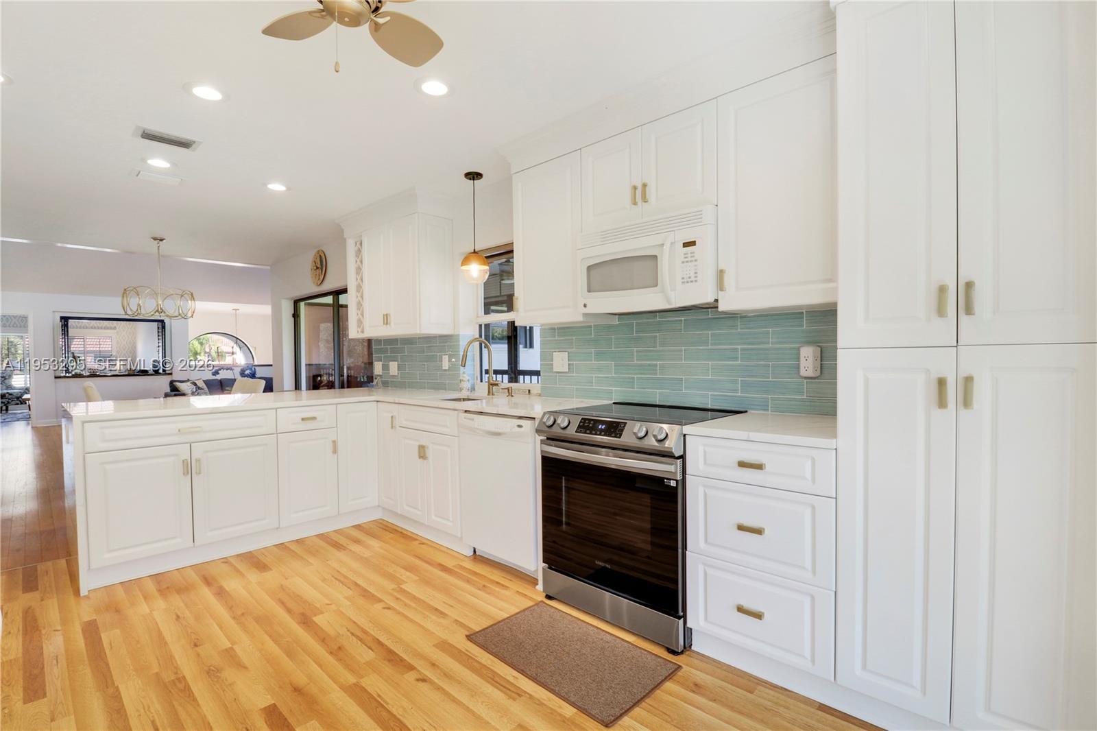 TRADERS CROSSING AT JONAT - Residential