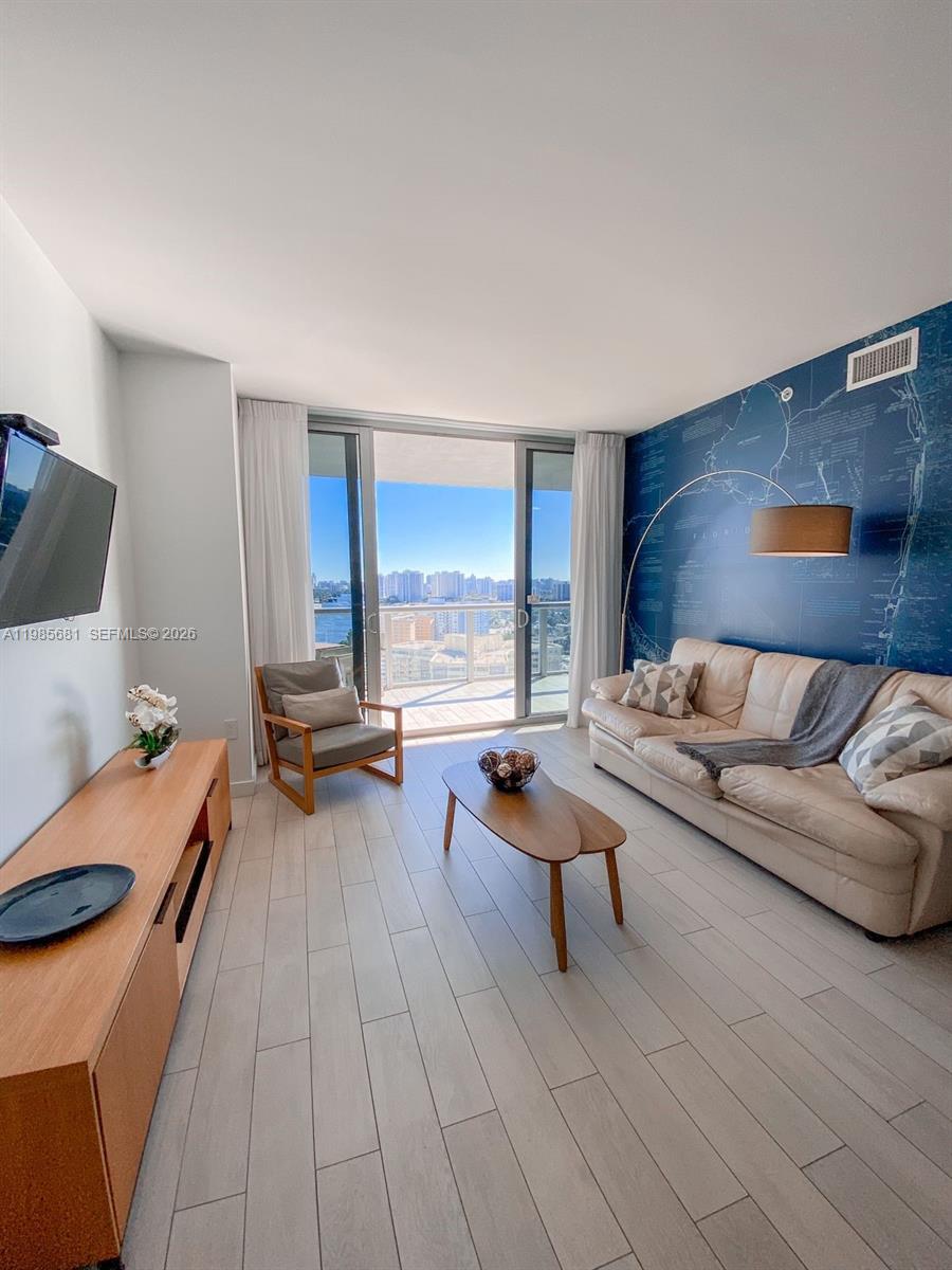 BEACHWALK CONDOMINIUM - Residential