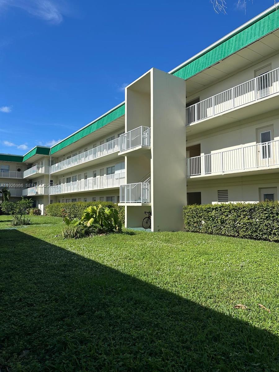 SEVENTEENTH GREEN CONDO - Residential Lease