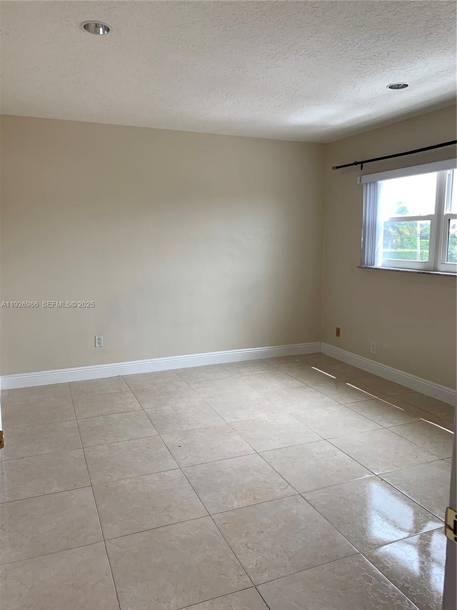 SEVENTEENTH GREEN CONDO - Residential Lease