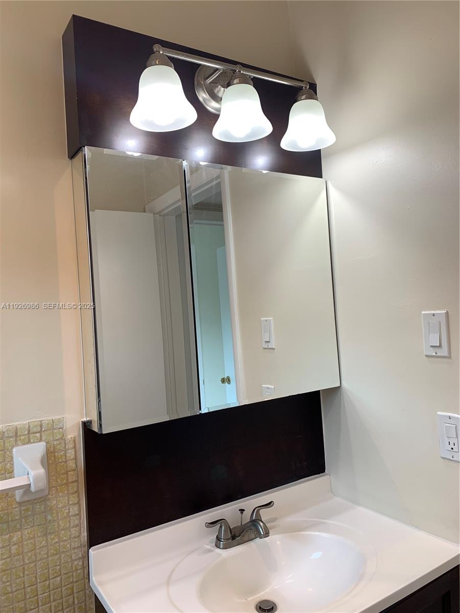 SEVENTEENTH GREEN CONDO - Residential Lease