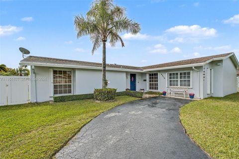 9412 SW 184th Ter Cutler Bay FL 33157