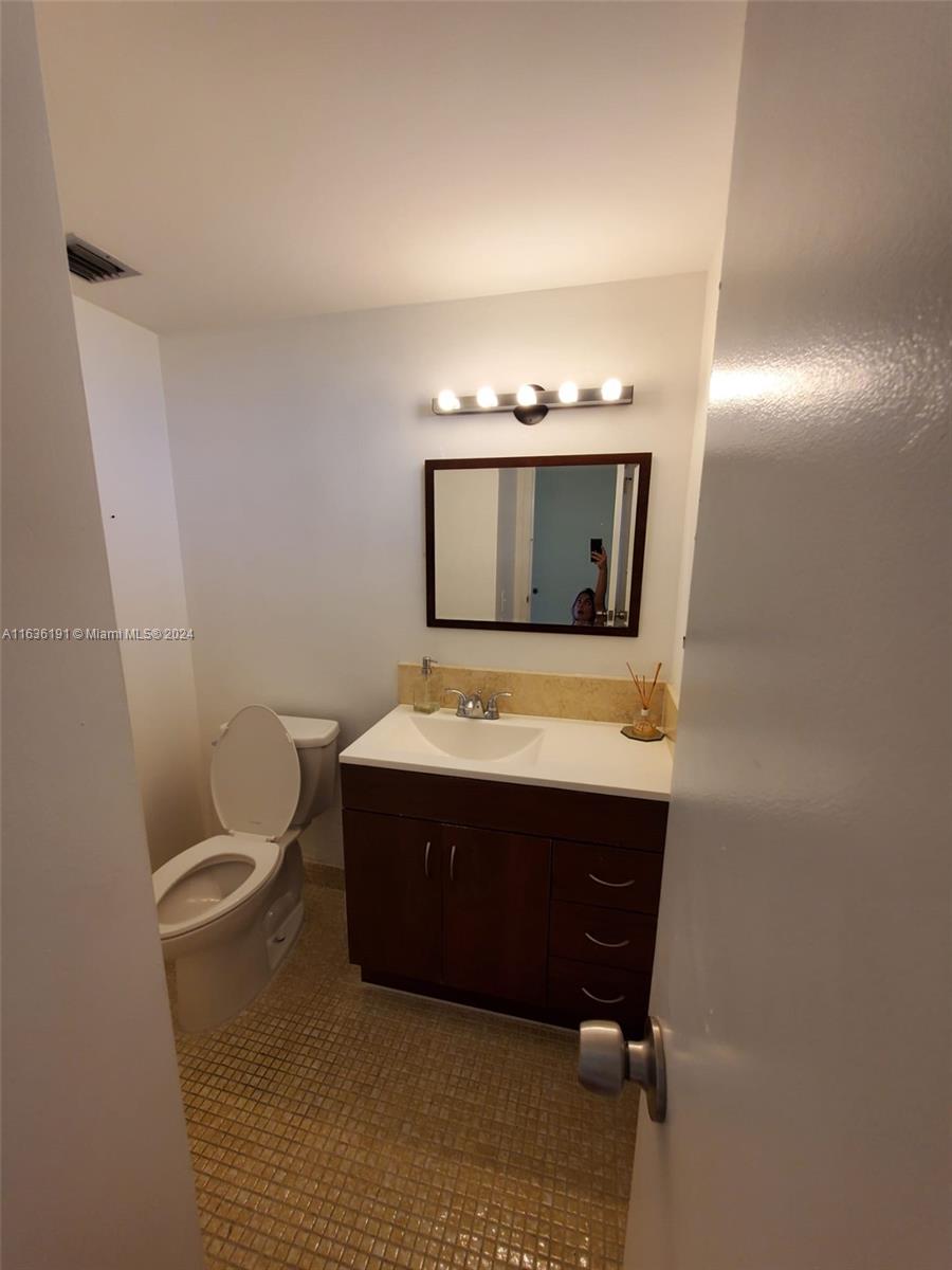 WATERWAY PLAZA CONDO - Residential