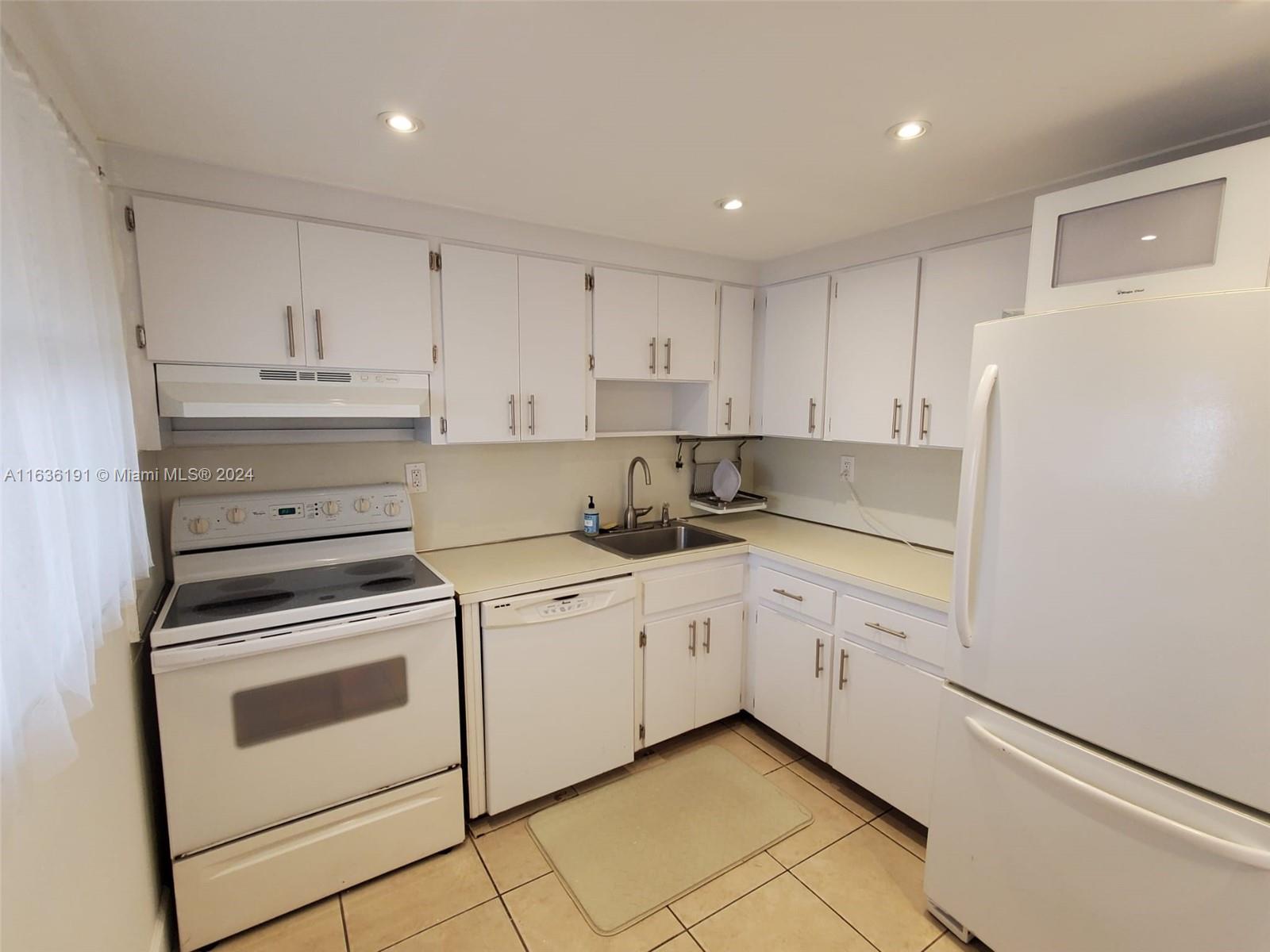 WATERWAY PLAZA CONDO - Residential