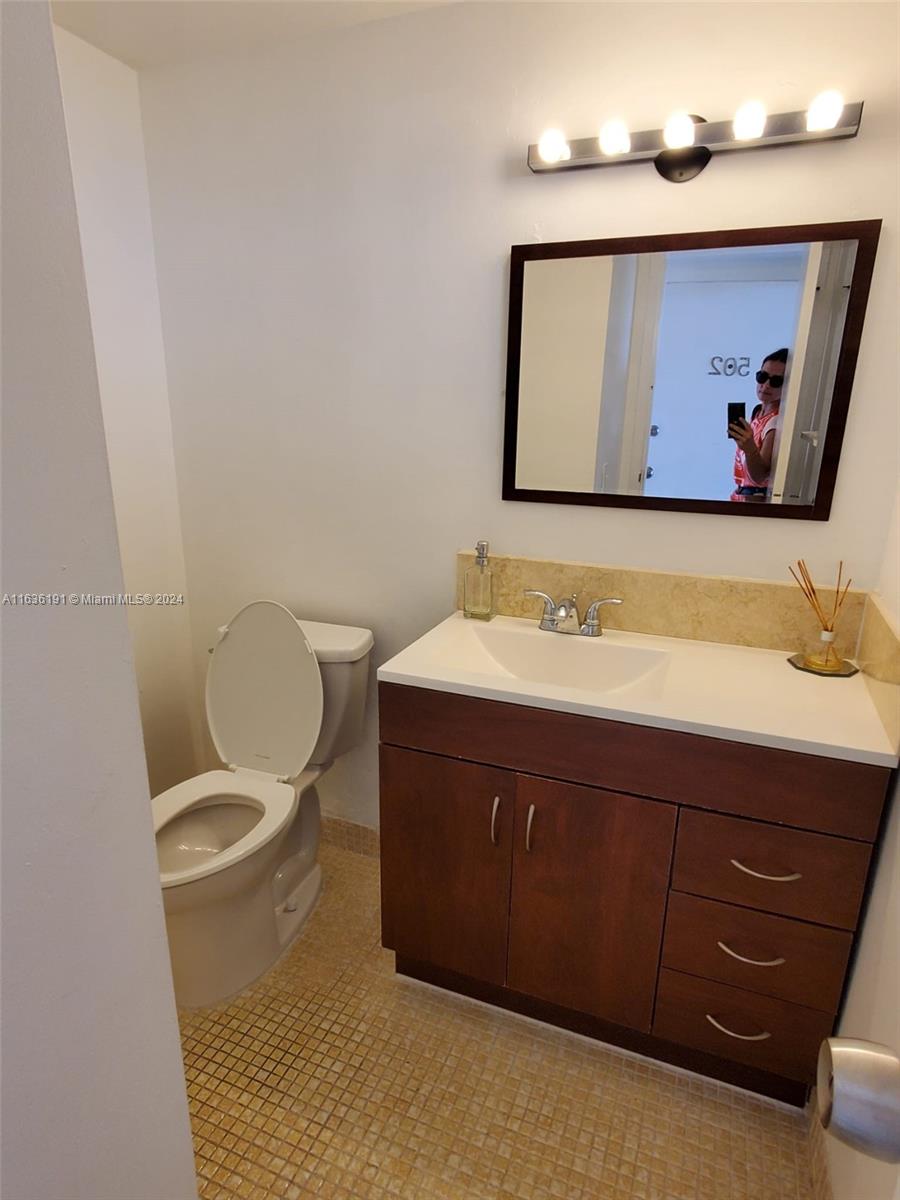 WATERWAY PLAZA CONDO - Residential