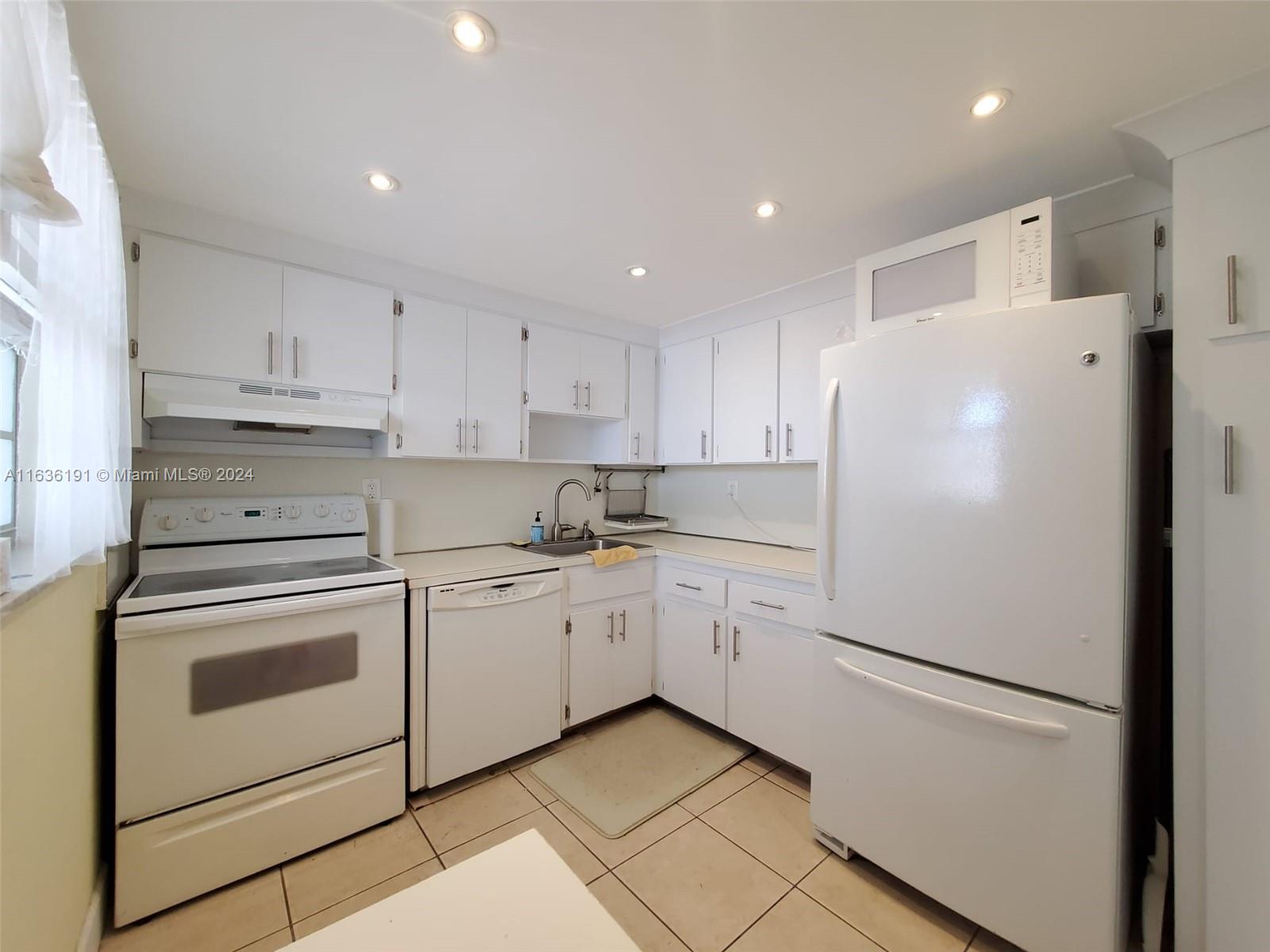WATERWAY PLAZA CONDO - Residential