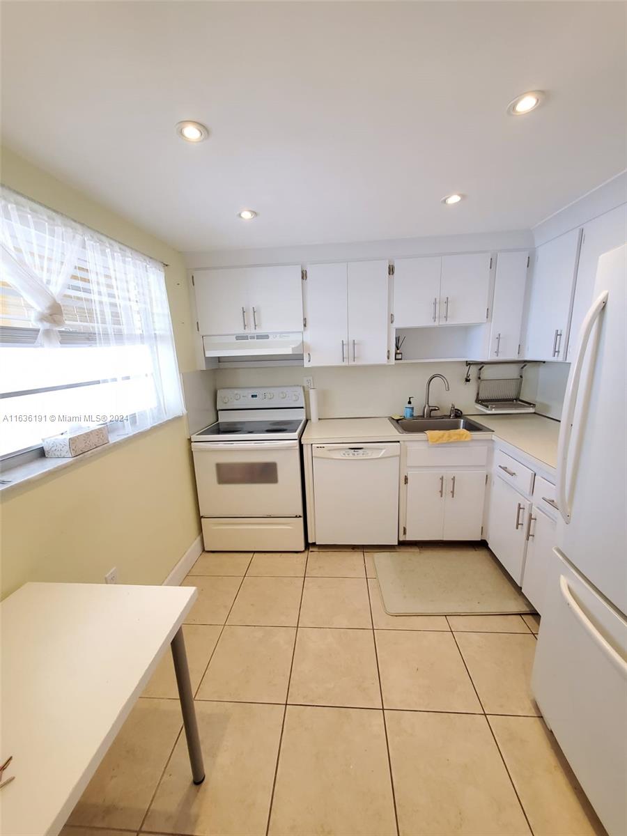 WATERWAY PLAZA CONDO - Residential