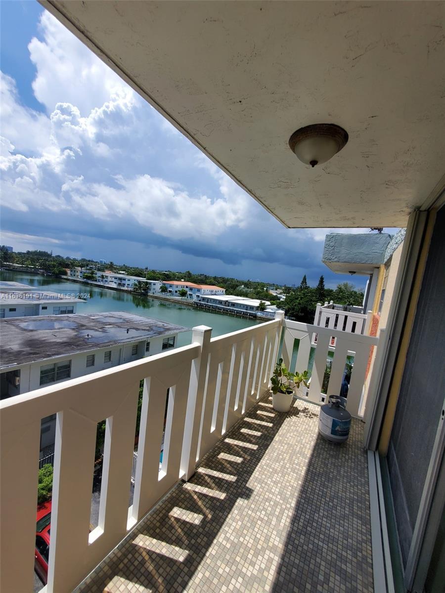 WATERWAY PLAZA CONDO - Residential