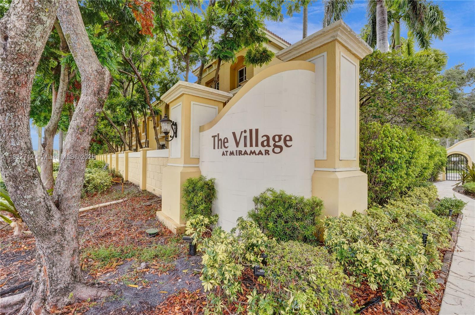 VILLAGE WALK - Residential