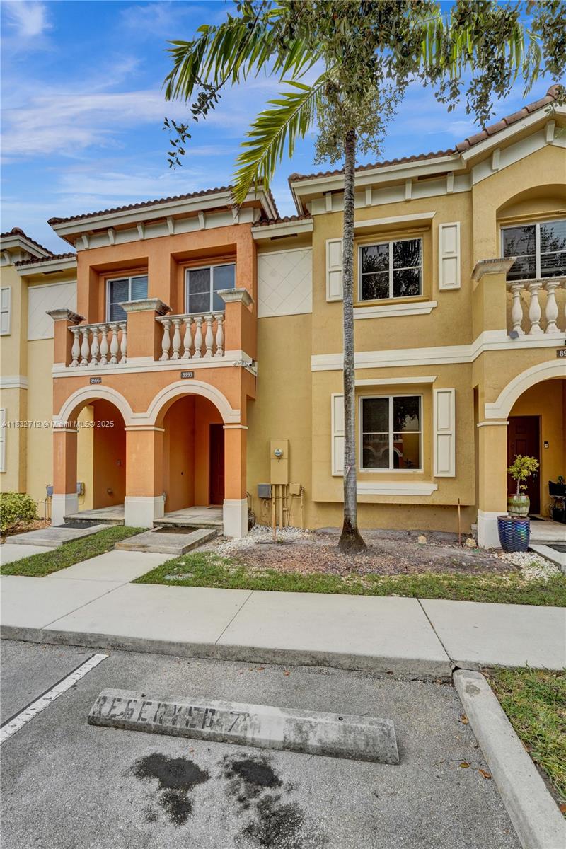 VILLAGE WALK - Residential