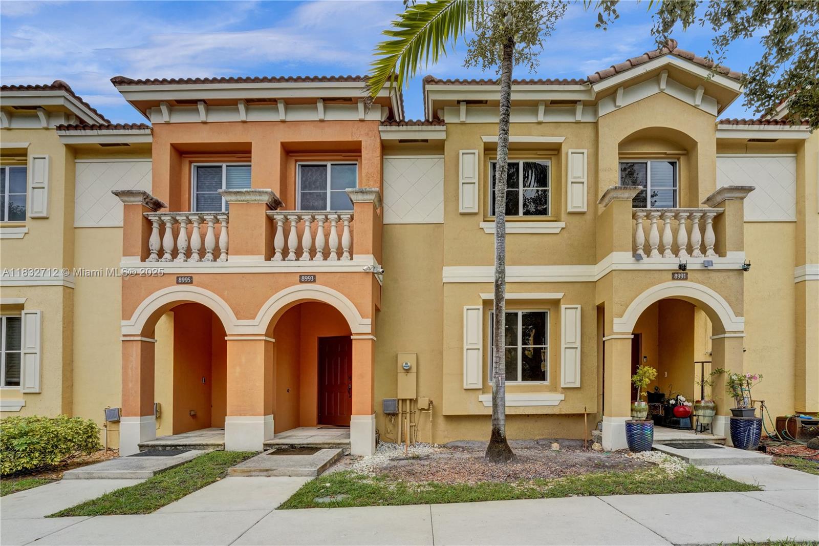 VILLAGE WALK - Residential