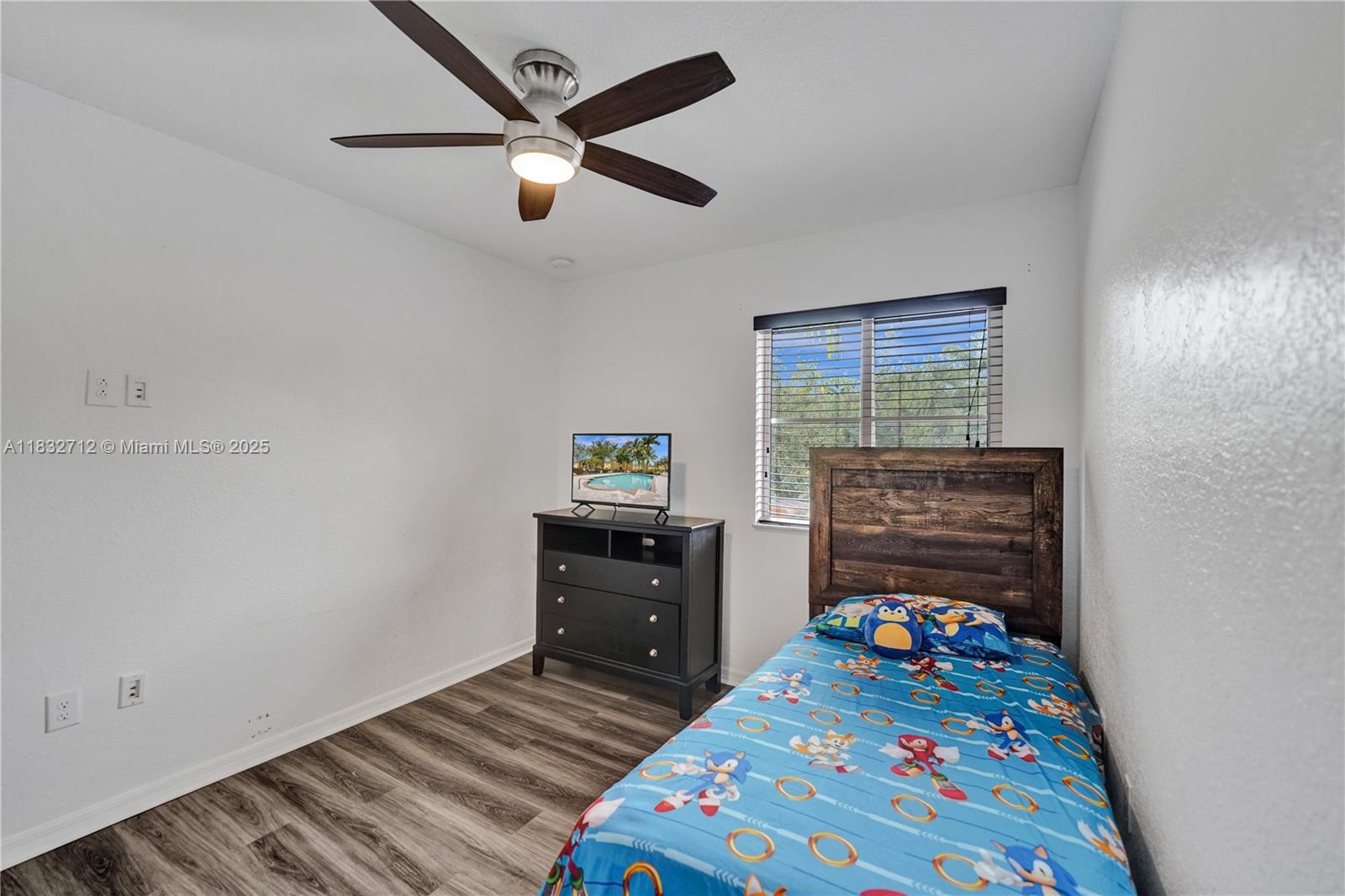 VILLAGE WALK - Residential