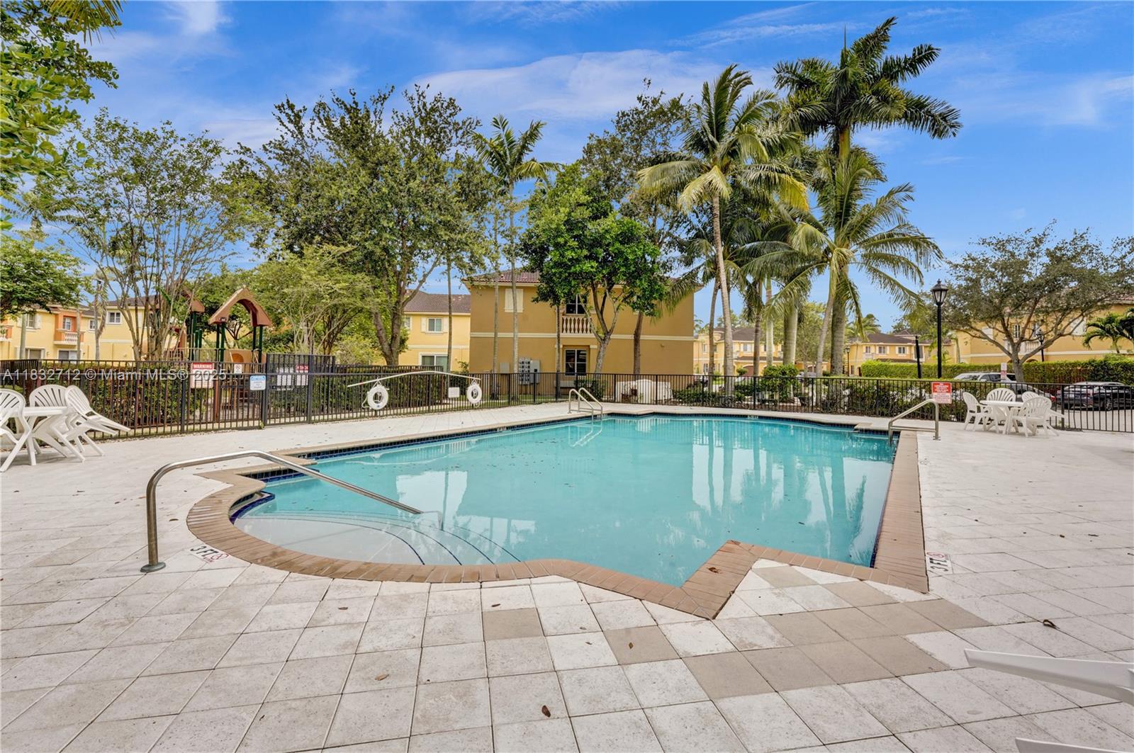 VILLAGE WALK - Residential