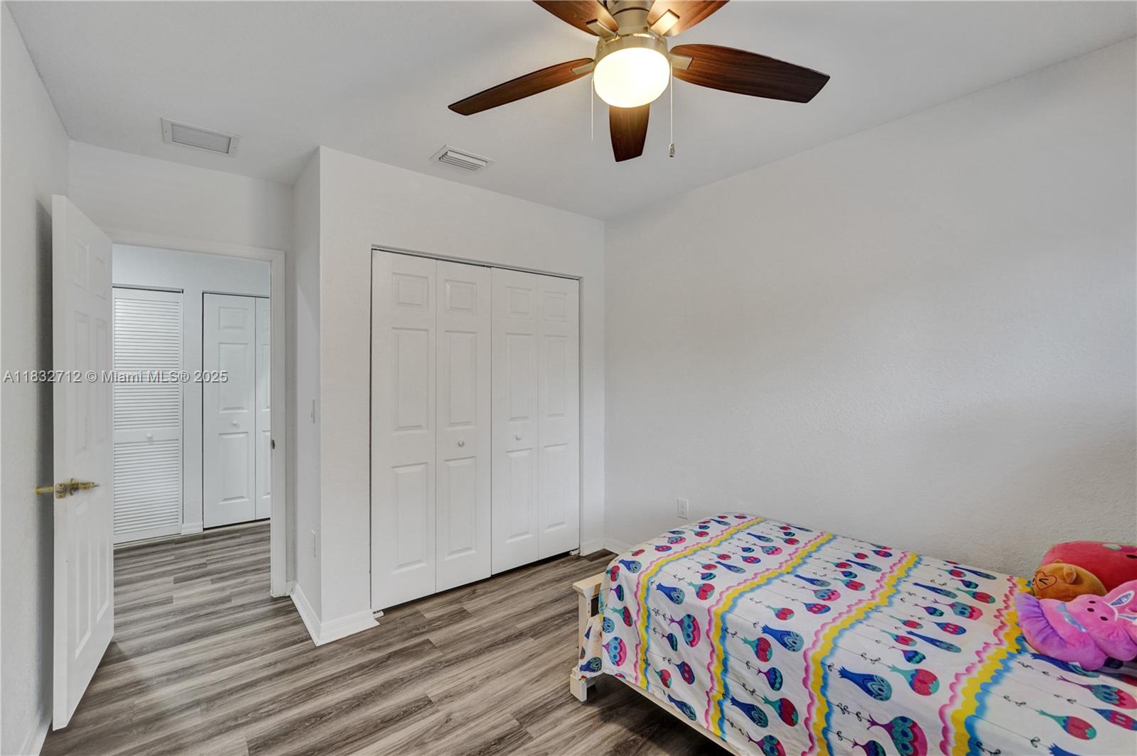 VILLAGE WALK - Residential