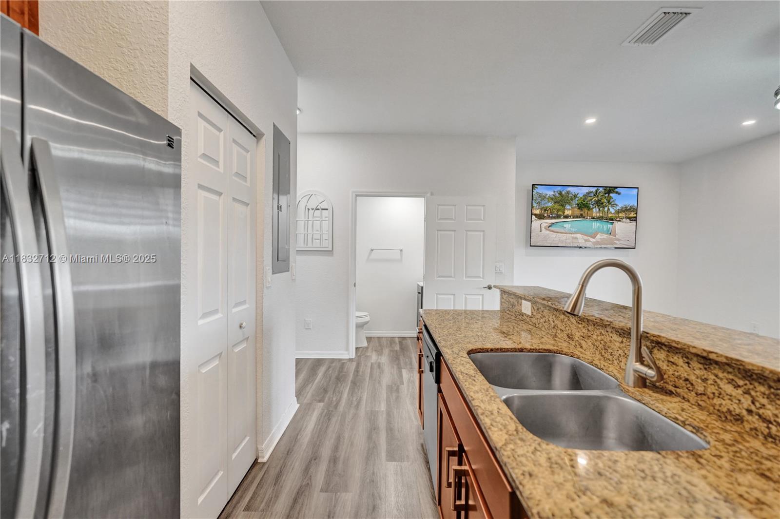 VILLAGE WALK - Residential