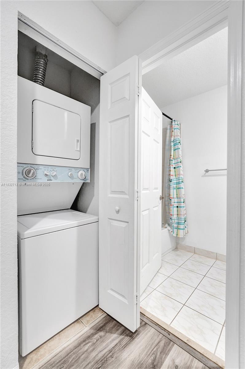 VILLAGE WALK - Residential