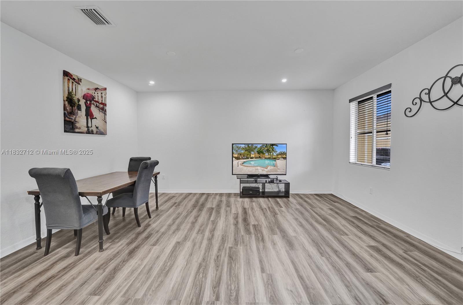 VILLAGE WALK - Residential