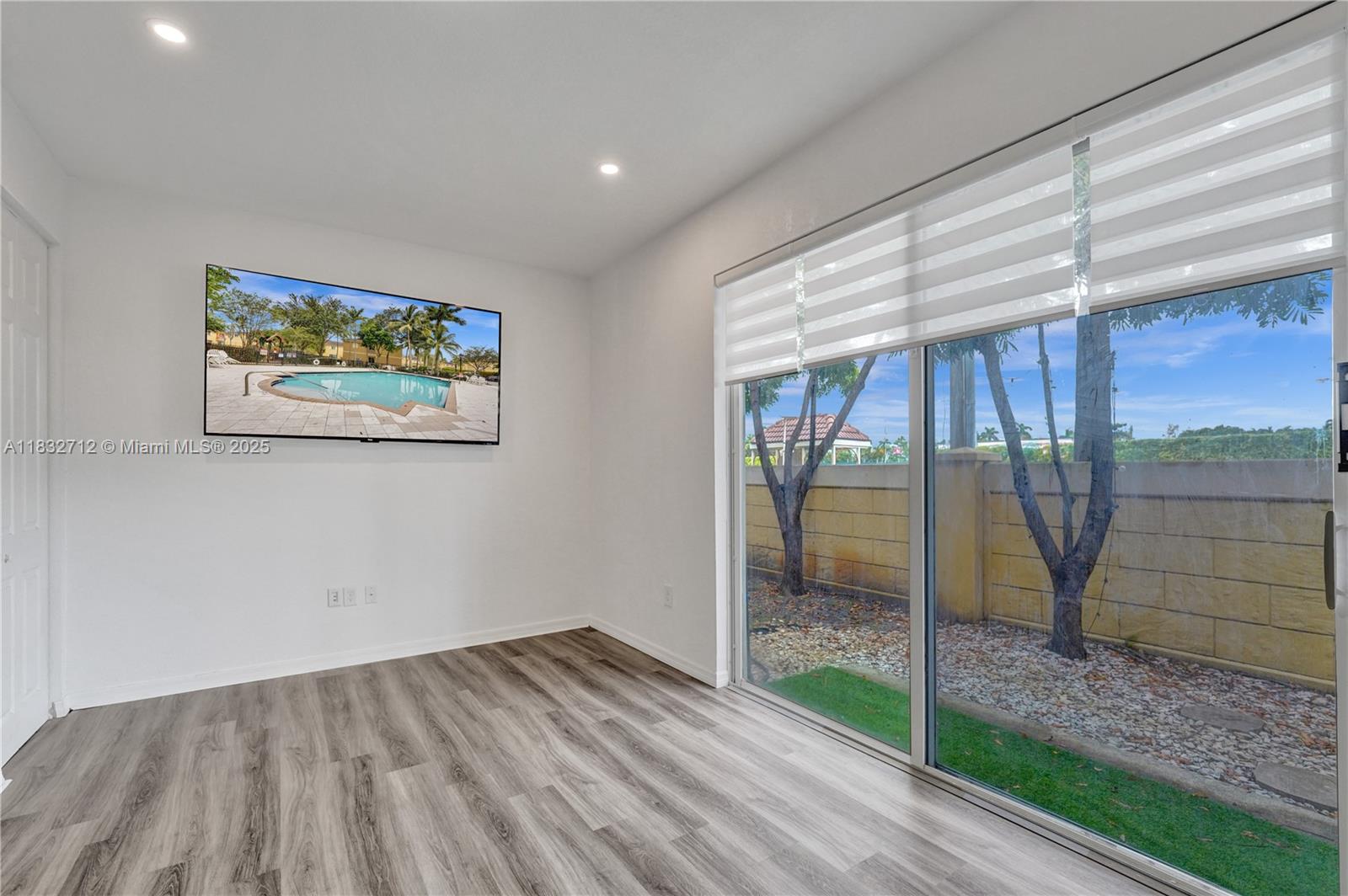 VILLAGE WALK - Residential