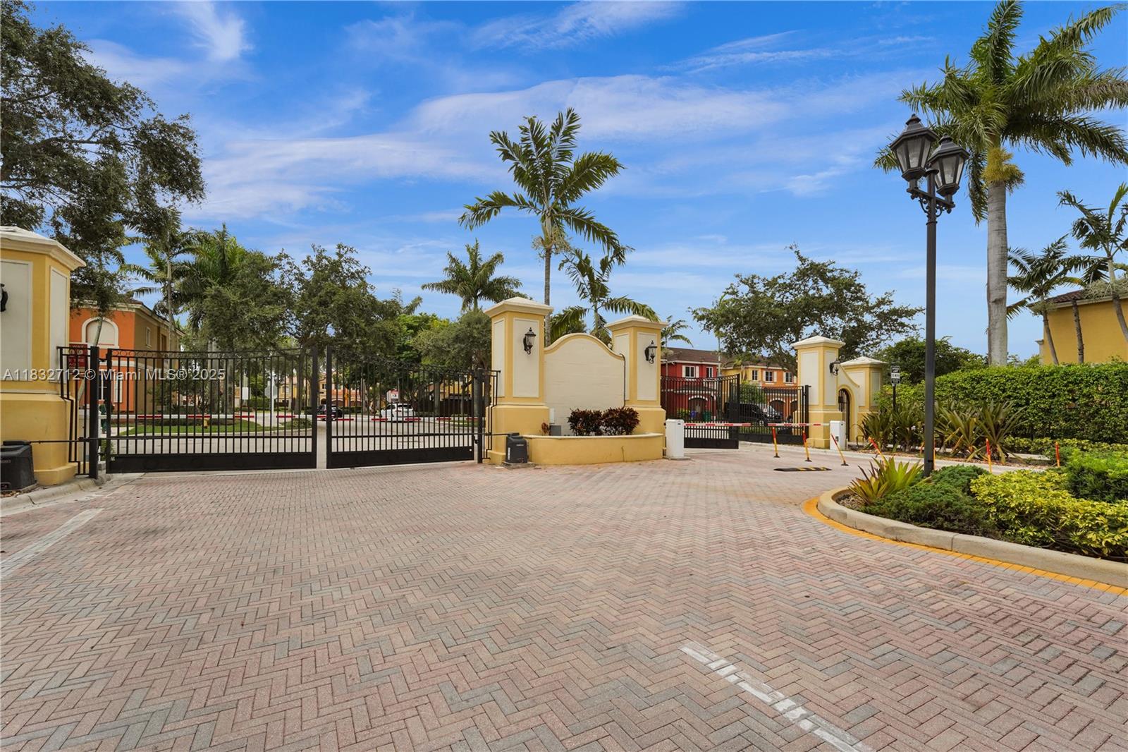 VILLAGE WALK - Residential