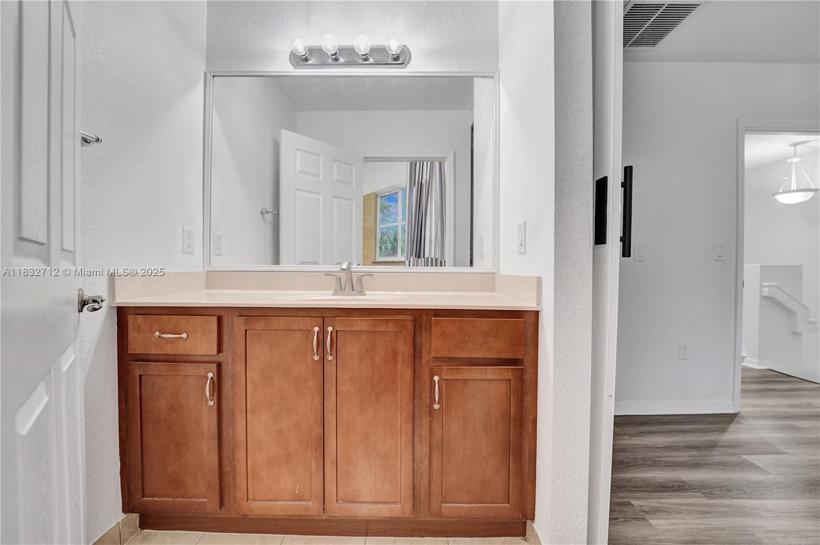 VILLAGE WALK - Residential