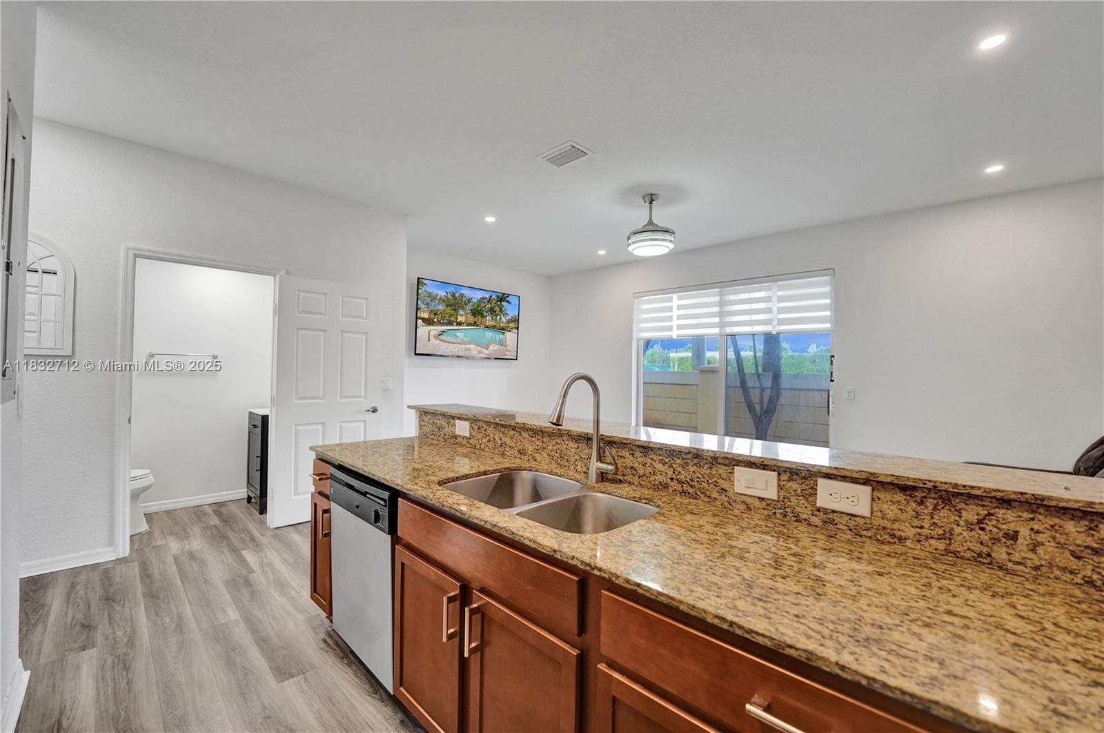 VILLAGE WALK - Residential