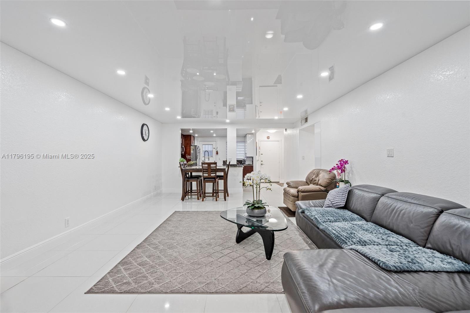 MEADOWBROOK TOWERS CONDO - Residential