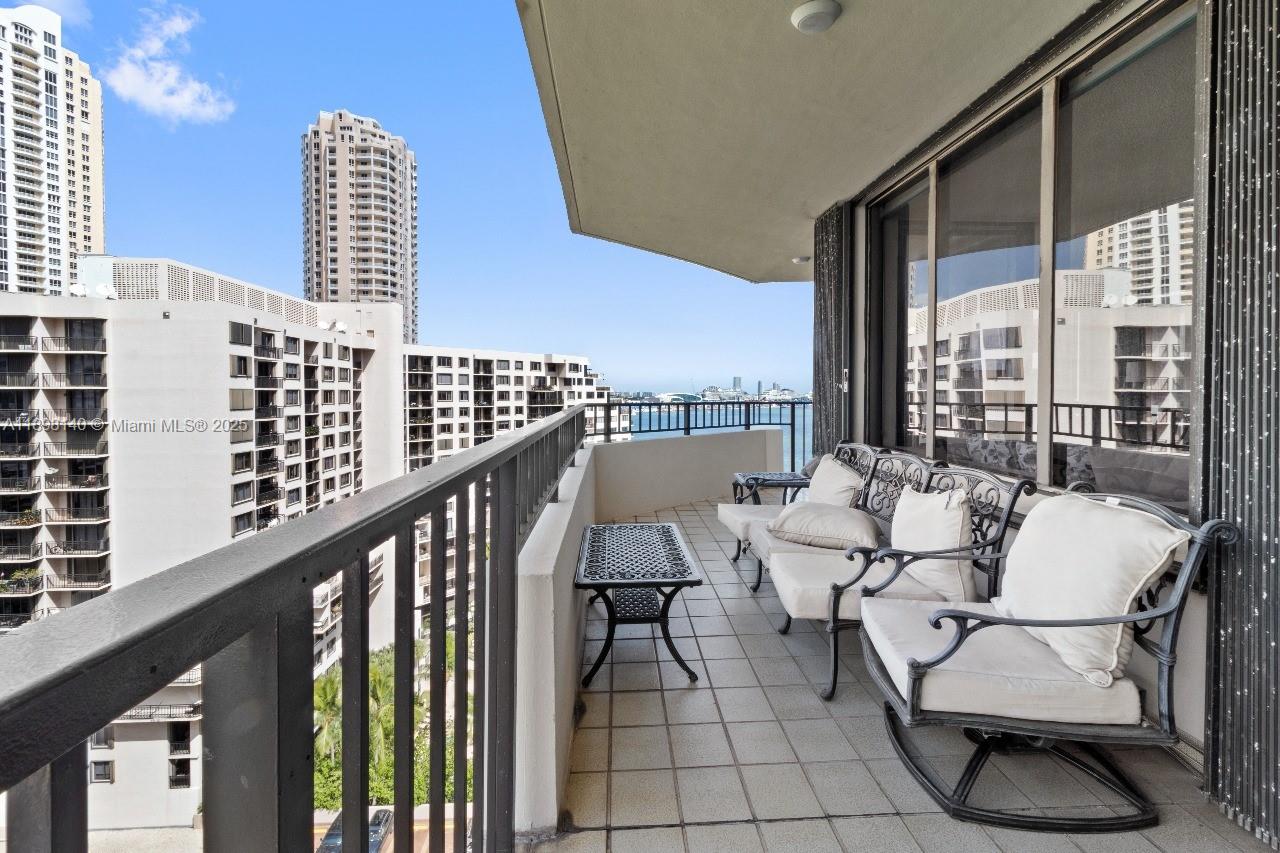 BRICKELL KEY ONE CONDO - Residential