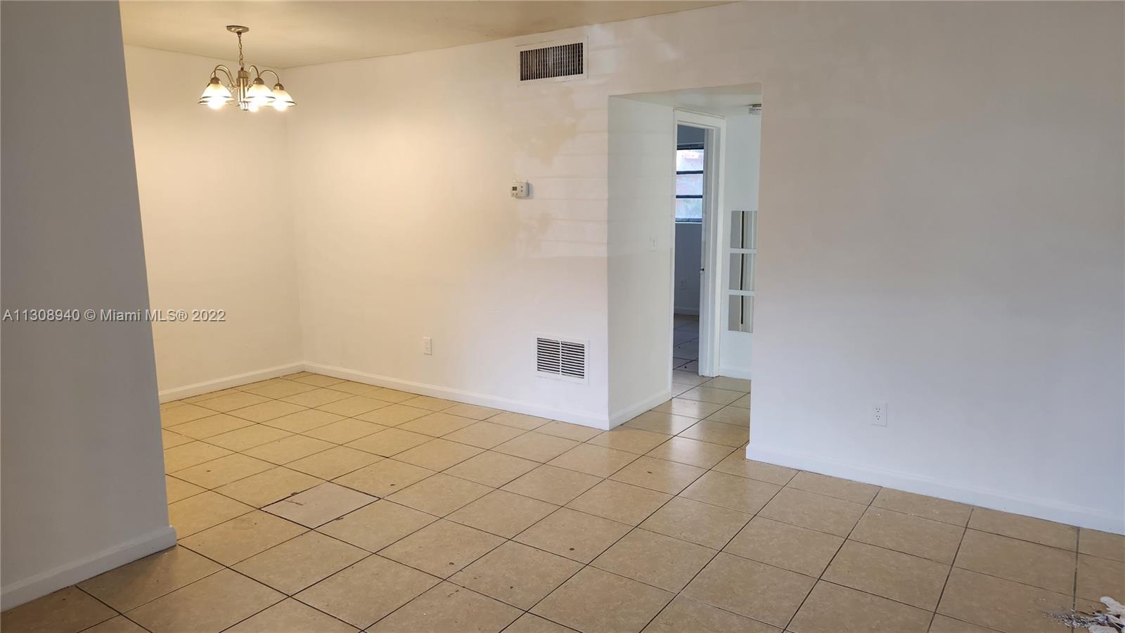 CORAL GABLES SEC K - Residential Lease