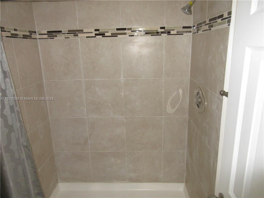 TRADEWINDS D CONDO - Residential Lease