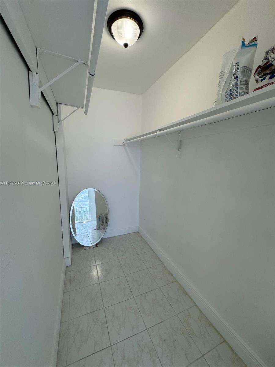 ISLA DEL MAR CONDO - Residential